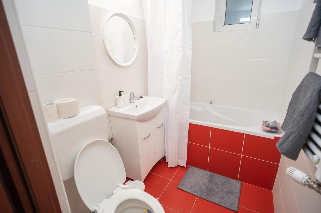 Spacious 2Br Dristor Apartment Bucharest Exterior photo